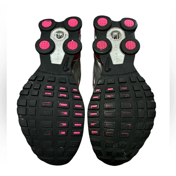 Nike Shox Turbo Silver, White and Pink Athletic Shoes - Picture 6 of 6